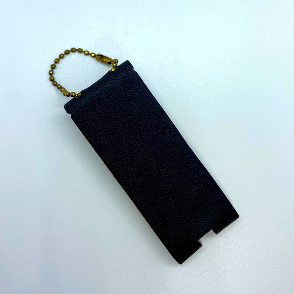 Vintage Cribbage Travel Board Game Keychain NO PEGS Vancouver Canada Souvenir - Picture 2 of 10